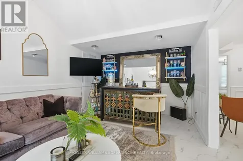 2 Seeley Court Wasaga Beach ON L9Z 2A7