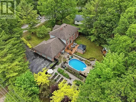 2 Seeley Court Wasaga Beach ON L9Z 2A7