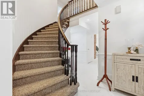 2 Seeley Court Wasaga Beach ON L9Z 2A7