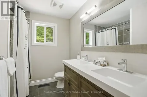 2 Seeley Court Wasaga Beach ON L9Z 2A7