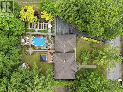 2 Seeley Court Wasaga Beach ON L9Z 2A7