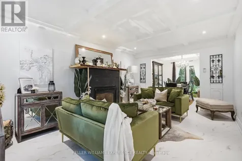 2 Seeley Court Wasaga Beach ON L9Z 2A7