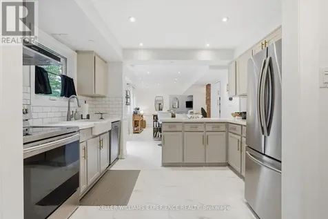 2 Seeley Court Wasaga Beach ON L9Z 2A7