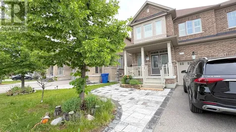 7 Chouinard Way Aurora ON L4G 0V9