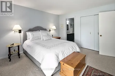 500 Oxbow Crescent Collingwood ON L9Y 5B4