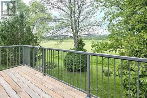 500 Oxbow Crescent Collingwood ON L9Y 5B4