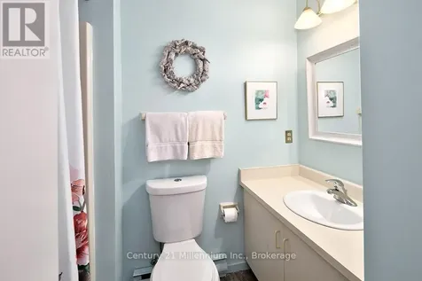 500 Oxbow Crescent Collingwood ON L9Y 5B4