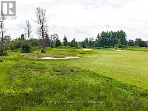 500 Oxbow Crescent Collingwood ON L9Y 5B4
