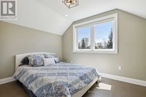 115 Rankin's Crescent Blue Mountains ON N0H 2P0