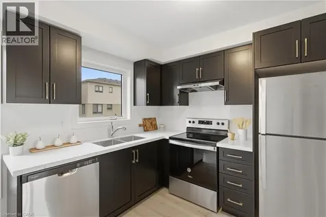 15 Bingham Road Hamilton ON L8H 0B5