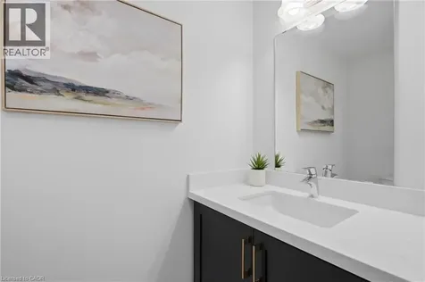 15 Bingham Road Hamilton ON L8H 0B5