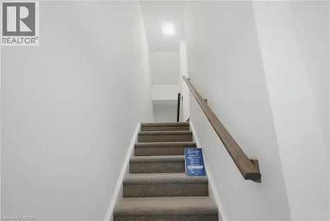 15 Bingham Road Hamilton ON L8H 0B5