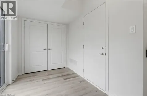 15 Bingham Road Hamilton ON L8H 0B5