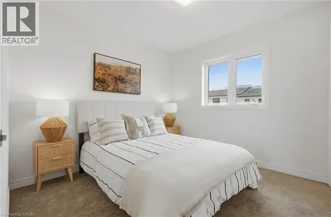 15 Bingham Road Hamilton ON L8H 0B5