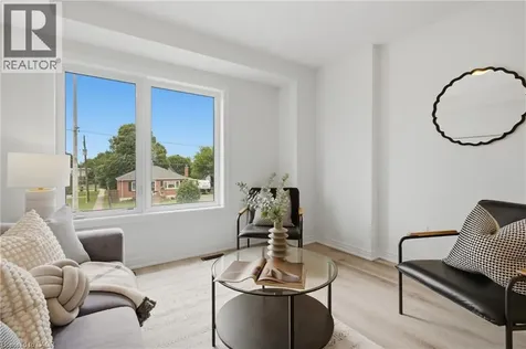 15 Bingham Road Hamilton ON L8H 0B5
