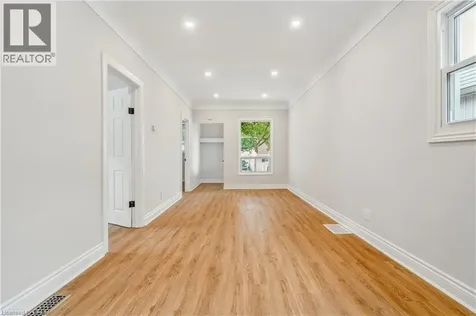 93 East 31st Street East Hamilton ON L8V 3N9