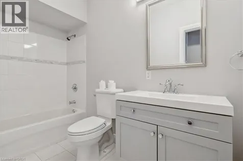 93 East 31st Street East Hamilton ON L8V 3N9