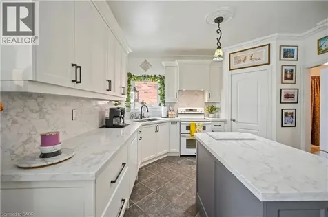 11 Downey Drive Whitby ON L1M 1J3