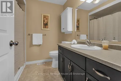 33 Park Place Tillsonburg ON N4G 0B8
