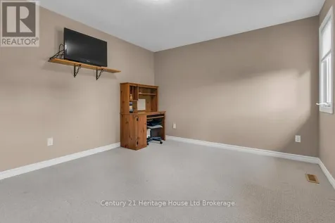 33 Park Place Tillsonburg ON N4G 0B8
