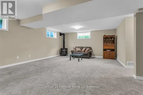 33 Park Place Tillsonburg ON N4G 0B8