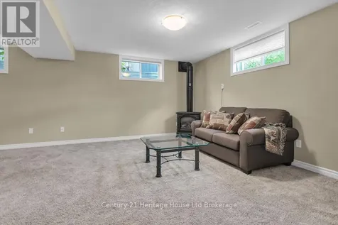33 Park Place Tillsonburg ON N4G 0B8