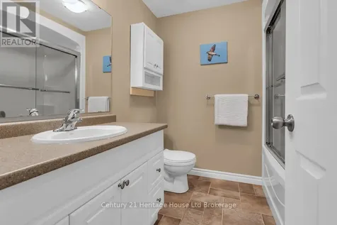 33 Park Place Tillsonburg ON N4G 0B8