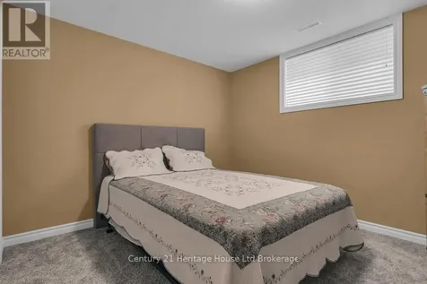 33 Park Place Tillsonburg ON N4G 0B8