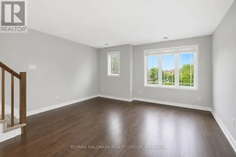 670 Danaca Private Ottawa ON K1K 2V7