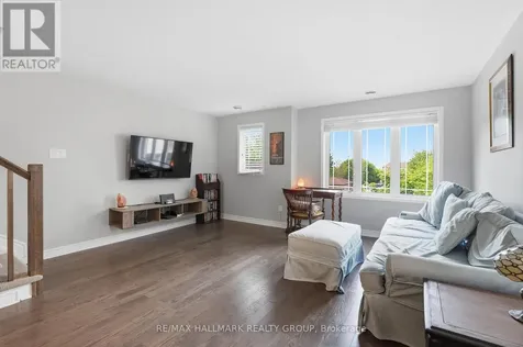 670 Danaca Private Ottawa ON K1K 2V7
