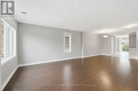 670 Danaca Private Ottawa ON K1K 2V7
