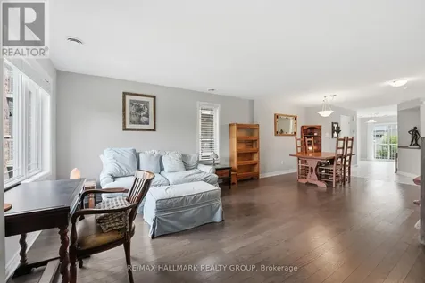 670 Danaca Private Ottawa ON K1K 2V7