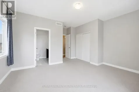 670 Danaca Private Ottawa ON K1K 2V7