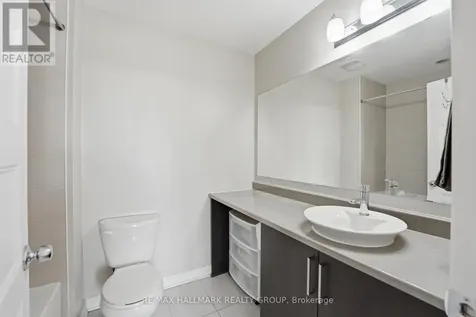 670 Danaca Private Ottawa ON K1K 2V7