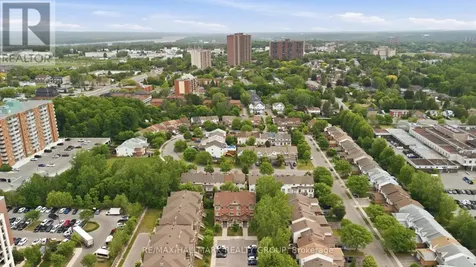 670 Danaca Private Ottawa ON K1K 2V7