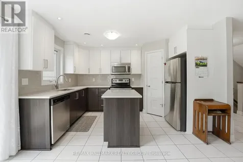 670 Danaca Private Ottawa ON K1K 2V7