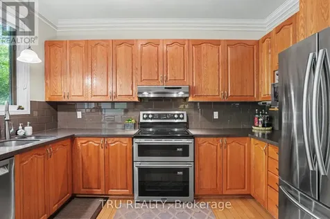 40 Cimarron Crescent Ottawa ON K2G 6E1