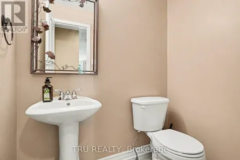40 Cimarron Crescent Ottawa ON K2G 6E1