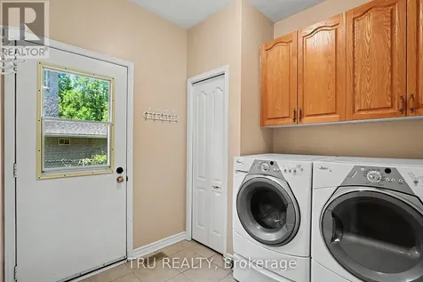 40 Cimarron Crescent Ottawa ON K2G 6E1