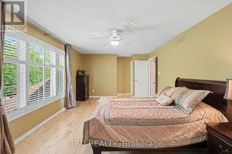 40 Cimarron Crescent Ottawa ON K2G 6E1