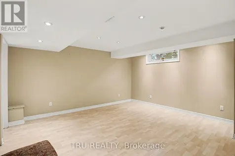 40 Cimarron Crescent Ottawa ON K2G 6E1