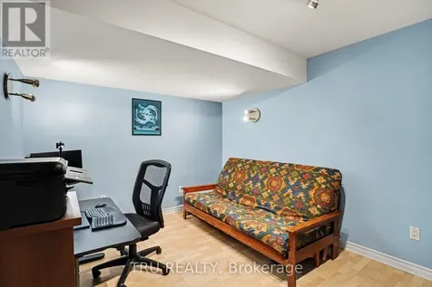 40 Cimarron Crescent Ottawa ON K2G 6E1