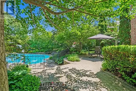 40 Cimarron Crescent Ottawa ON K2G 6E1