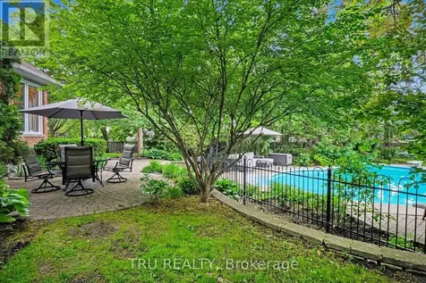 40 Cimarron Crescent Ottawa ON K2G 6E1