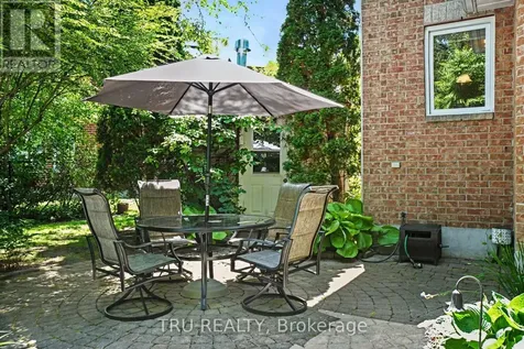 40 Cimarron Crescent Ottawa ON K2G 6E1