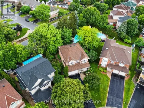 40 Cimarron Crescent Ottawa ON K2G 6E1
