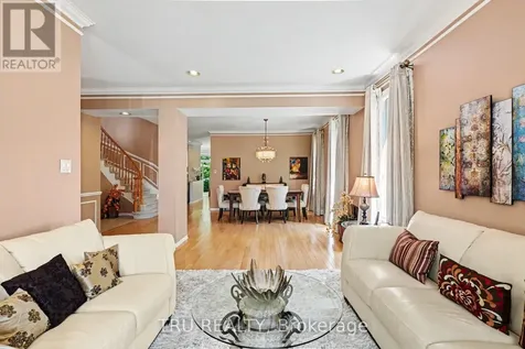 40 Cimarron Crescent Ottawa ON K2G 6E1