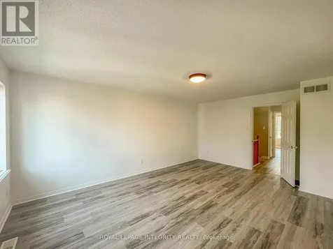 172 Gray Crescent Ottawa ON K2K 3L8