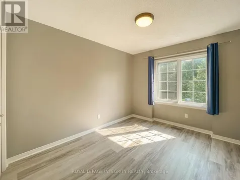 172 Gray Crescent Ottawa ON K2K 3L8