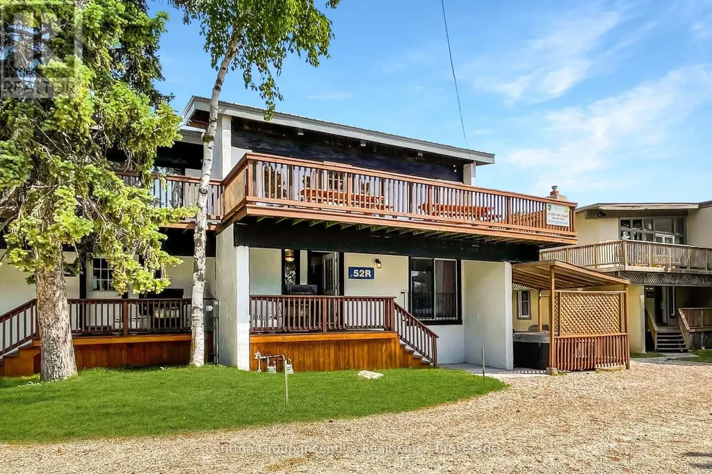 151 Tyrolean Lane Blue Mountains ON L9Y 0N3